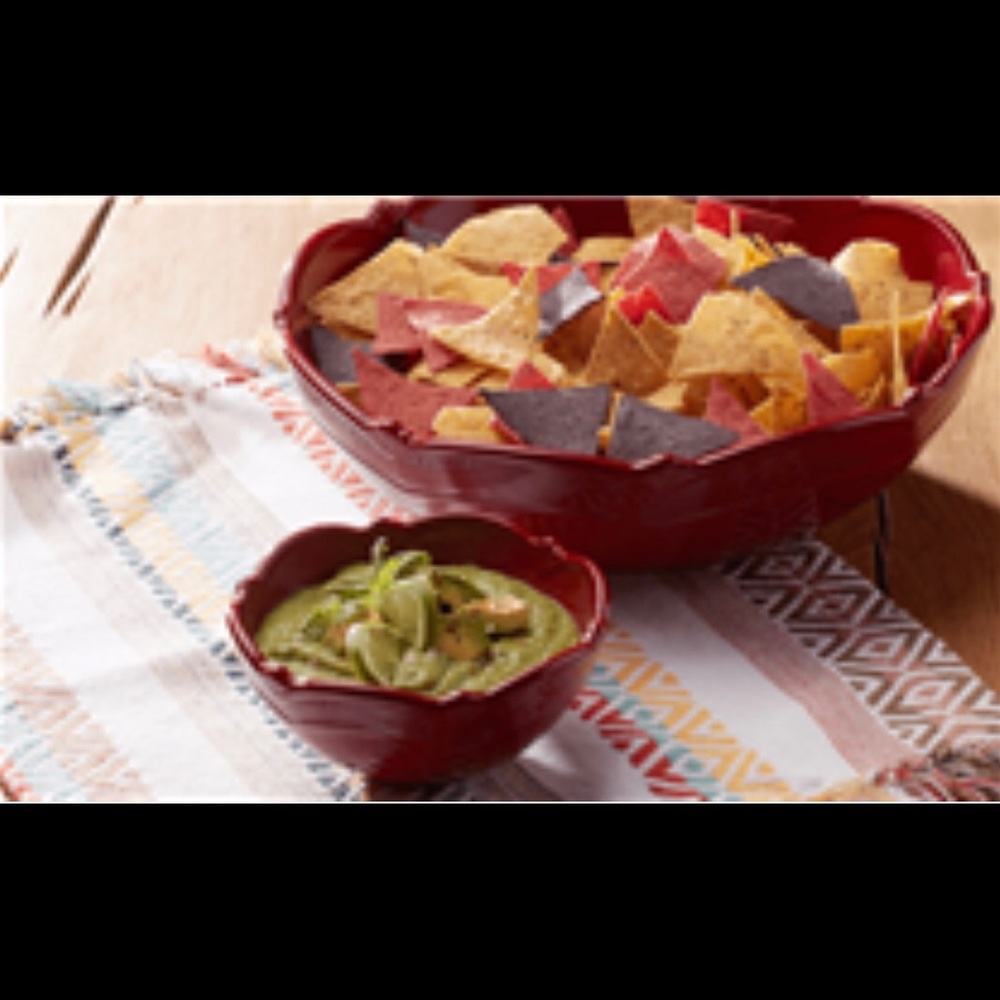 Pavilion serving bowl set